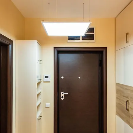 Cozy Close To Tineretului Park * Boekarest