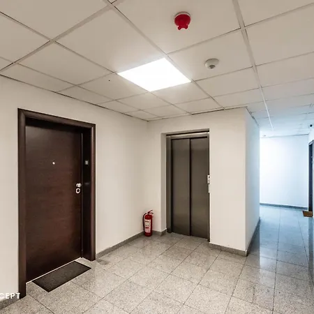 Cozy Close To Tineretului Park Appartement Boekarest