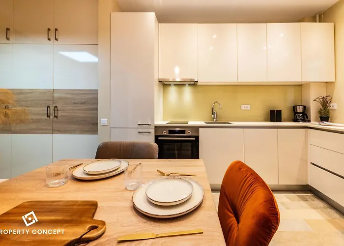 Cozy Close To Tineretului Park Апартаменти Бухарест